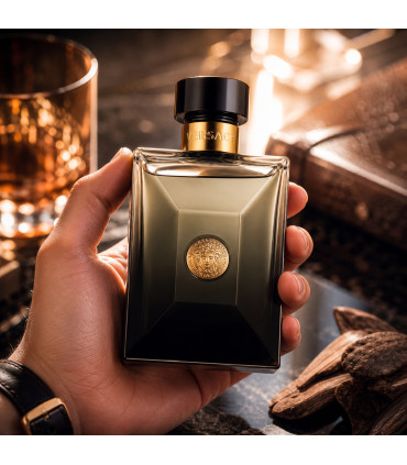 Versace Pour Homme Oud Noir Eau De Parfum